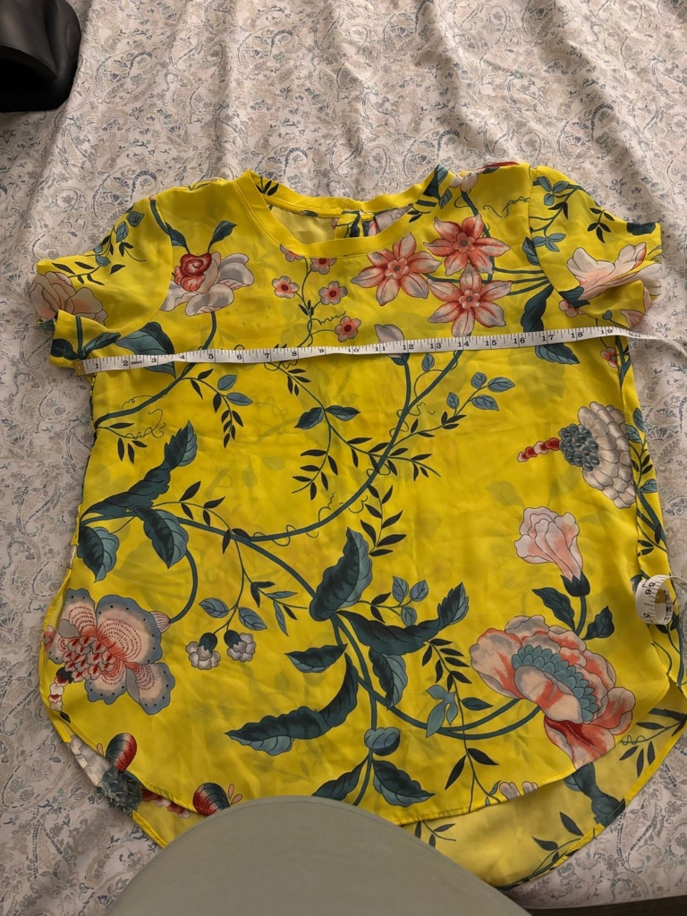 Loft Floral Top Size M Petite - Picture 9 of 9